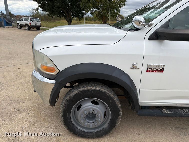 image for item FG0823 2012 Dodge Ram 5500HD bucket truck