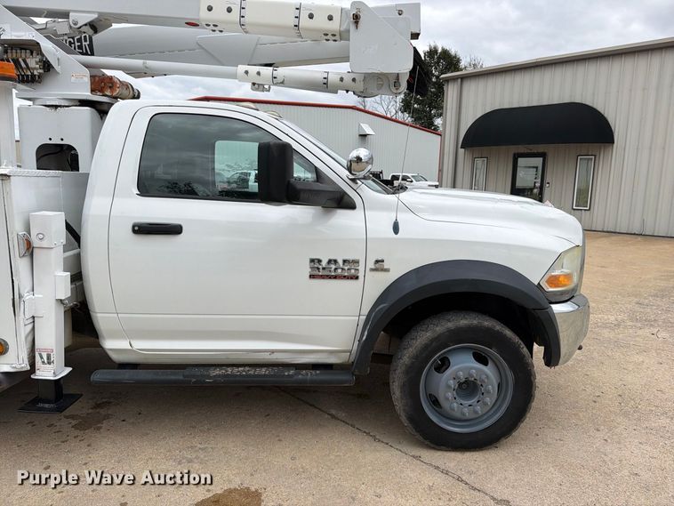 image for item FG0823 2012 Dodge Ram 5500HD bucket truck