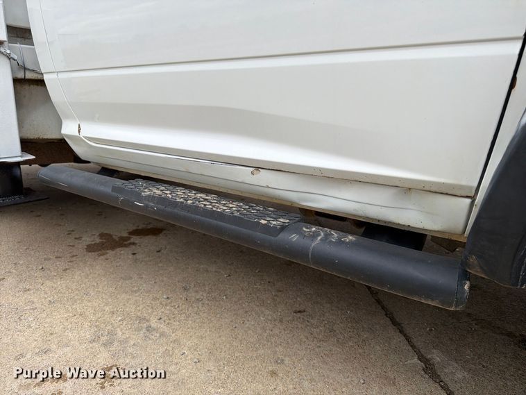 image for item FG0823 2012 Dodge Ram 5500HD bucket truck