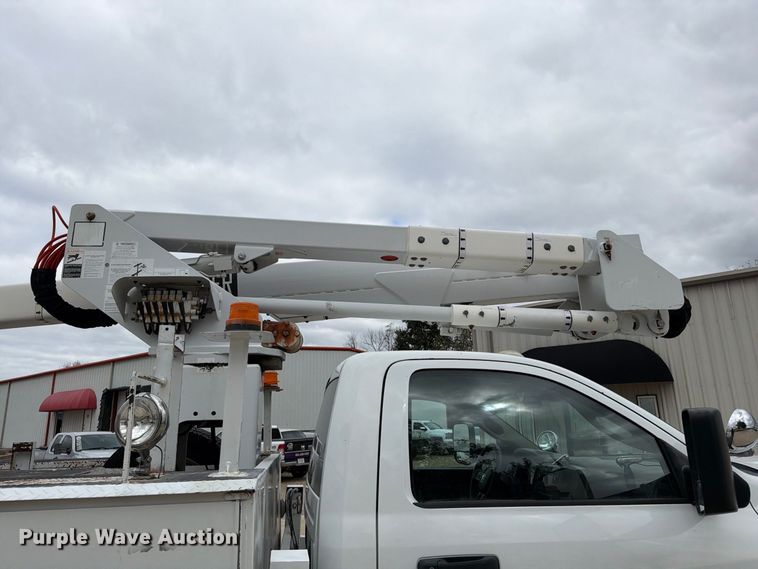 image for item FG0823 2012 Dodge Ram 5500HD bucket truck