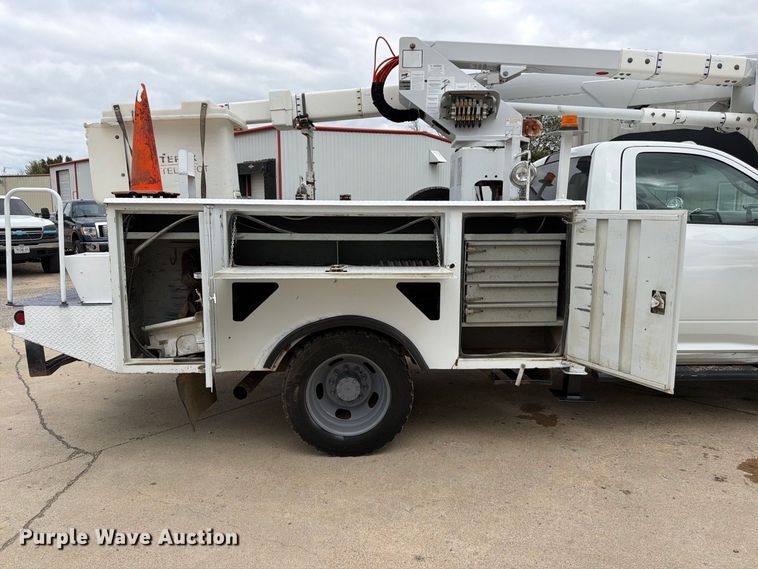 image for item FG0823 2012 Dodge Ram 5500HD bucket truck