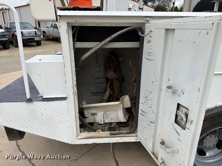 image for item FG0823 2012 Dodge Ram 5500HD bucket truck