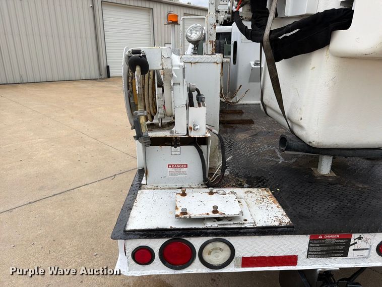 image for item FG0823 2012 Dodge Ram 5500HD bucket truck