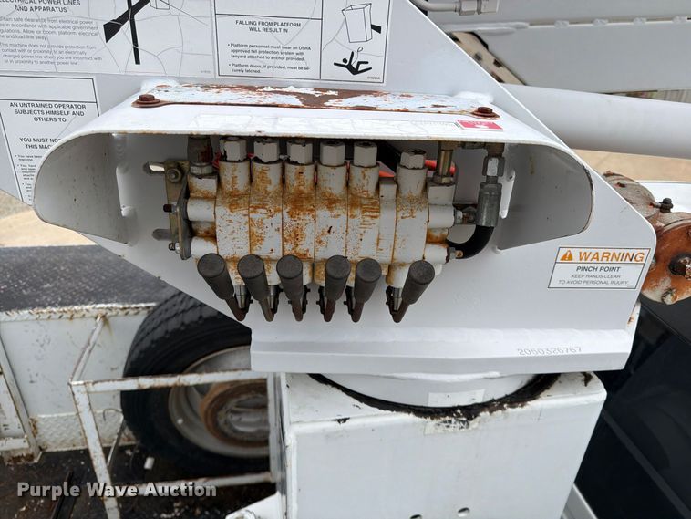 image for item FG0823 2012 Dodge Ram 5500HD bucket truck