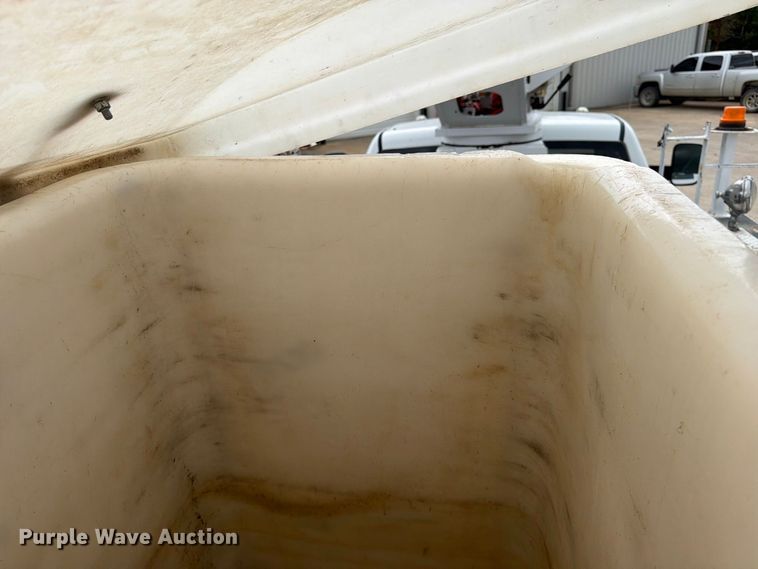 image for item FG0823 2012 Dodge Ram 5500HD bucket truck