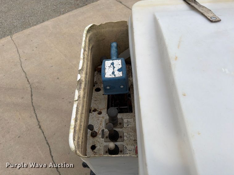image for item FG0823 2012 Dodge Ram 5500HD bucket truck