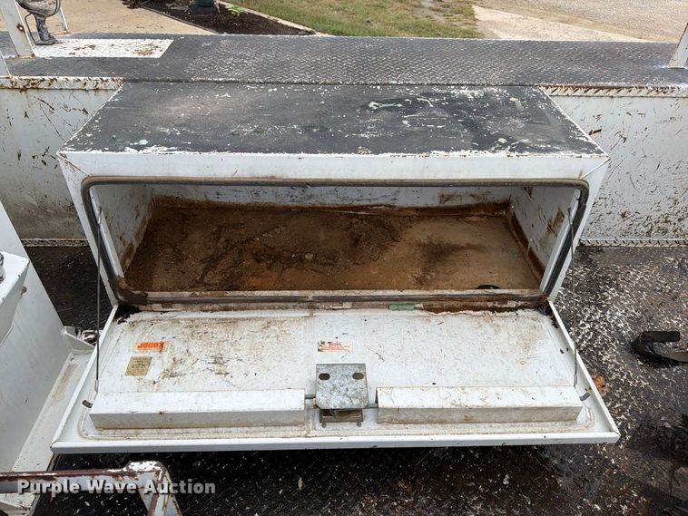 image for item FG0823 2012 Dodge Ram 5500HD bucket truck