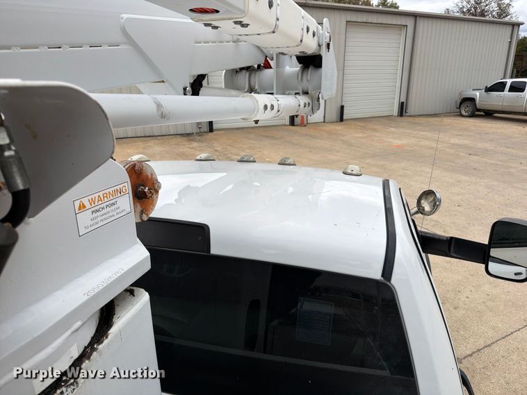 image for item FG0823 2012 Dodge Ram 5500HD bucket truck