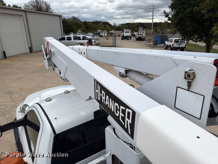 image for item FG0823 2012 Dodge Ram 5500HD bucket truck