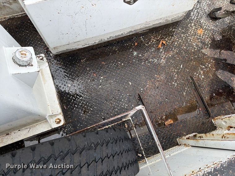 image for item FG0823 2012 Dodge Ram 5500HD bucket truck