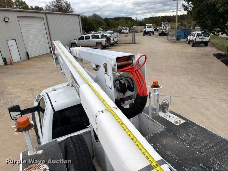 image for item FG0823 2012 Dodge Ram 5500HD bucket truck