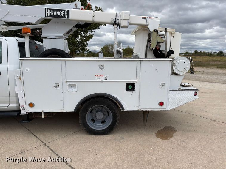 image for item FG0823 2012 Dodge Ram 5500HD bucket truck