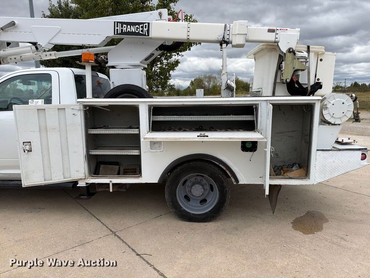 image for item FG0823 2012 Dodge Ram 5500HD bucket truck