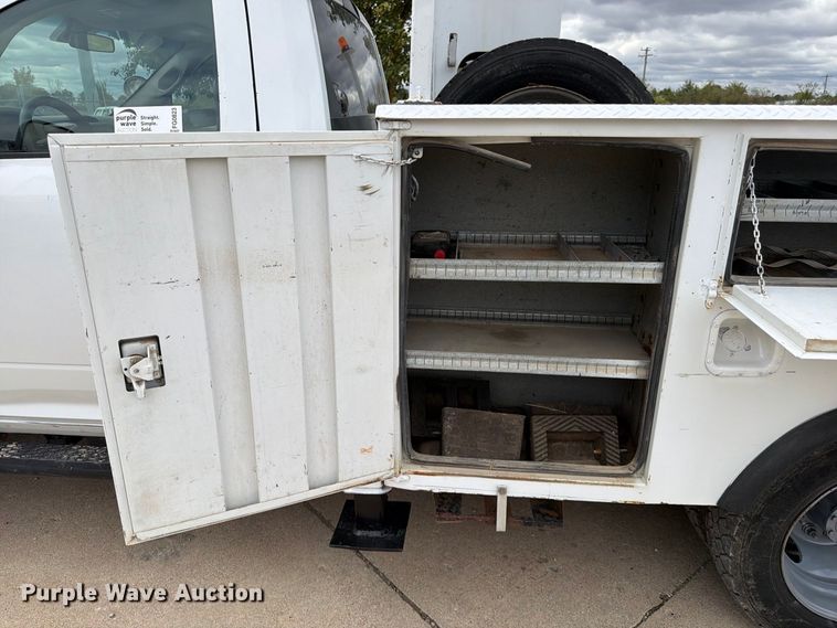 image for item FG0823 2012 Dodge Ram 5500HD bucket truck
