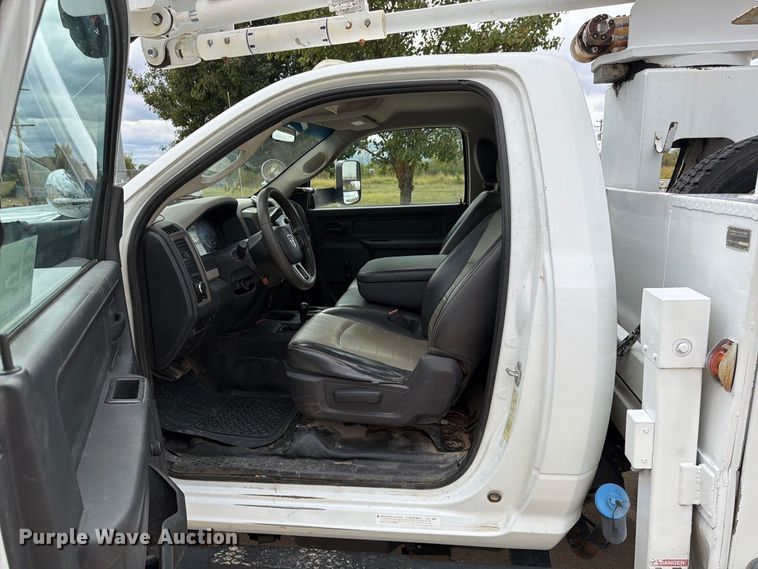 image for item FG0823 2012 Dodge Ram 5500HD bucket truck