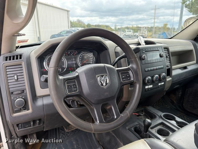 image for item FG0823 2012 Dodge Ram 5500HD bucket truck