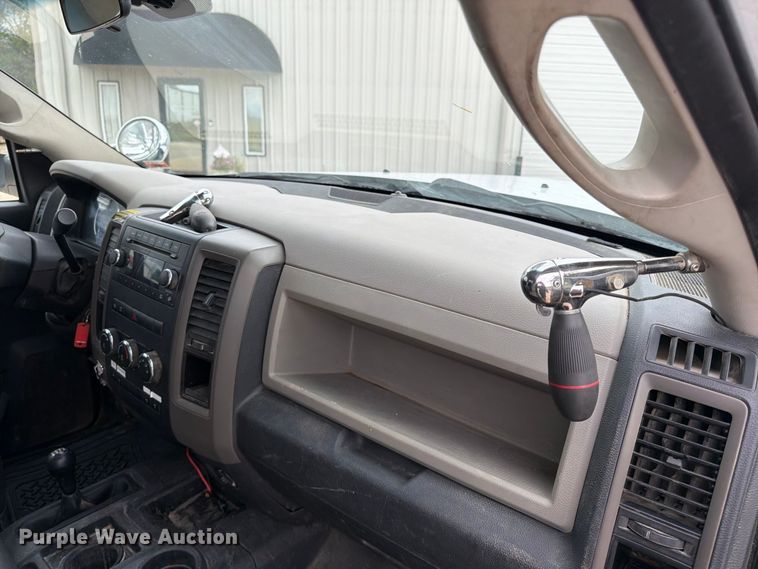 image for item FG0823 2012 Dodge Ram 5500HD bucket truck