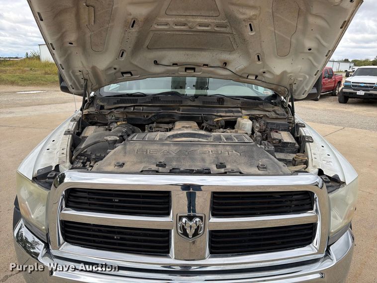 image for item FG0823 2012 Dodge Ram 5500HD bucket truck