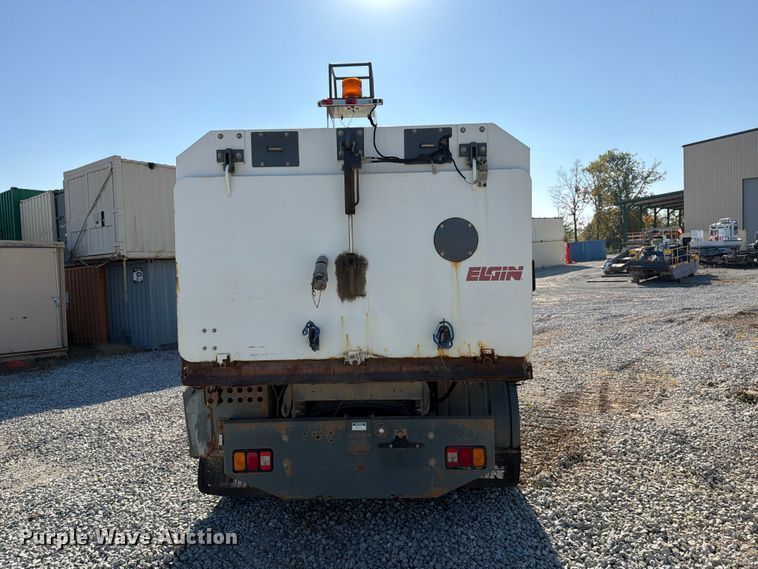 image for item FG3064 2006 Elgin SC8000 street sweeper truck