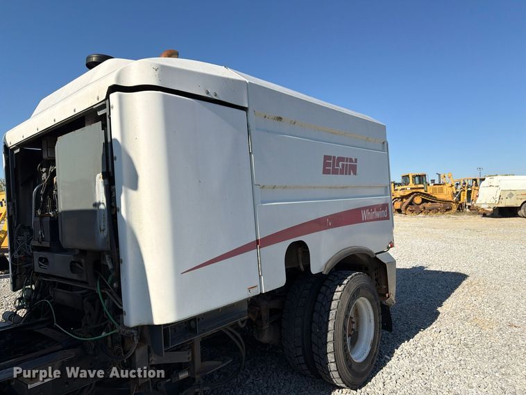image for item FG3064 2006 Elgin SC8000 street sweeper truck