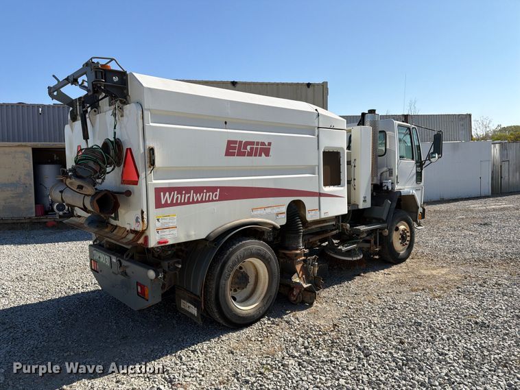 image for item FG3065 2005 Elgin  SC8000 street sweeper truck