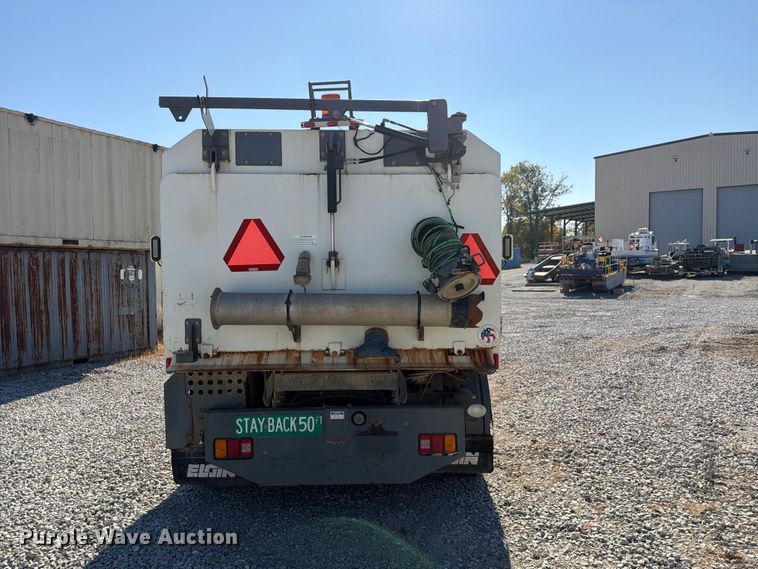 image for item FG3065 2005 Elgin  SC8000 street sweeper truck