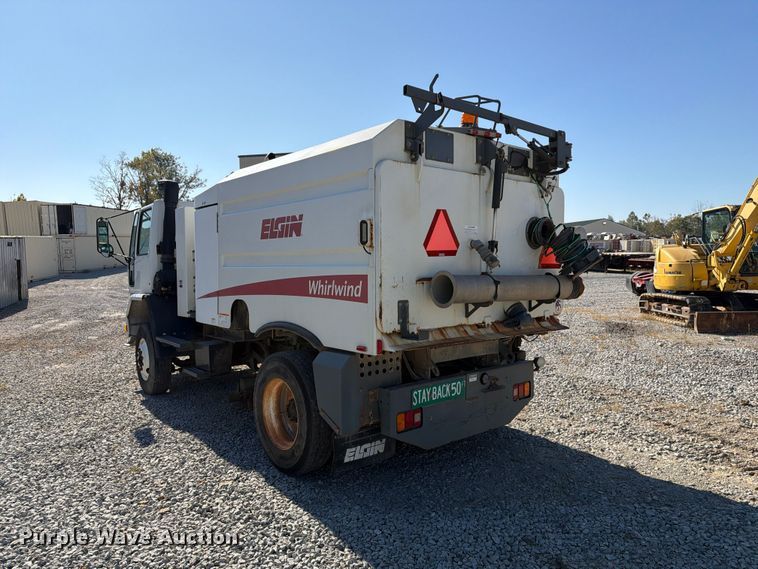 image for item FG3065 2005 Elgin  SC8000 street sweeper truck