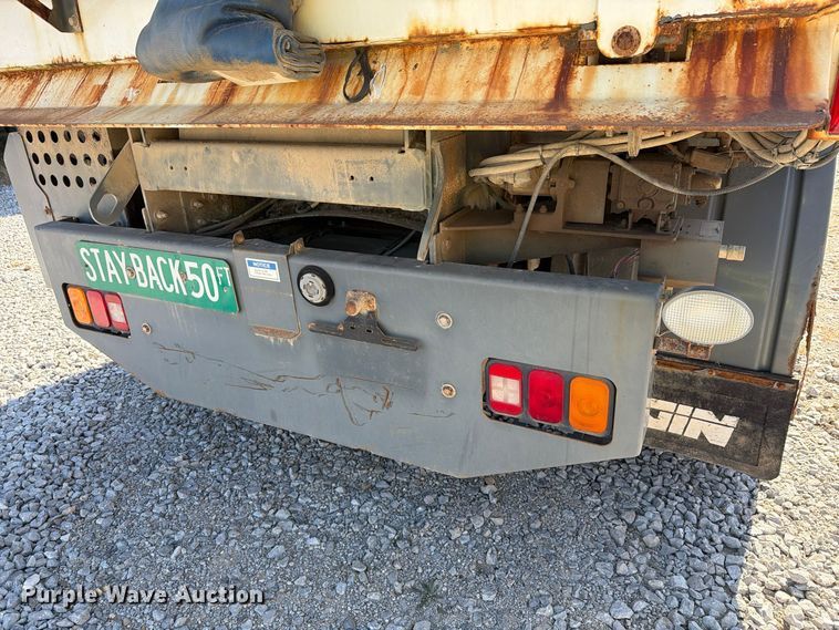 image for item FG3065 2005 Elgin  SC8000 street sweeper truck