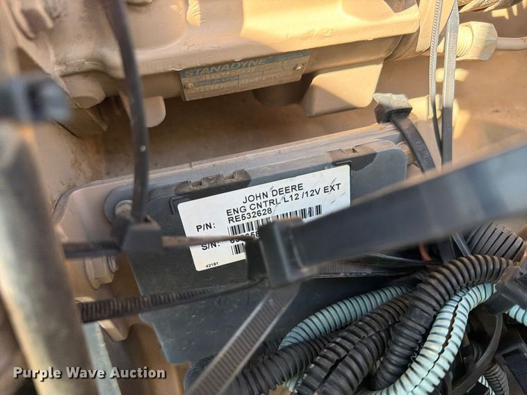 image for item FG3065 2005 Elgin  SC8000 street sweeper truck