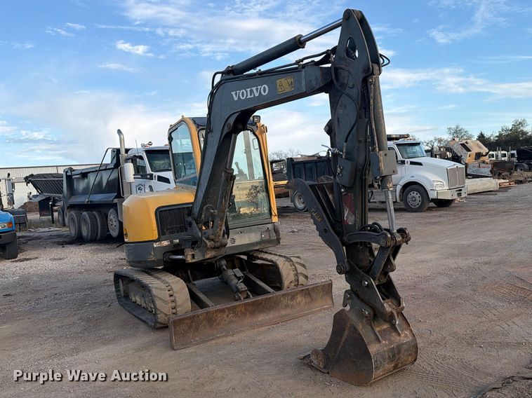 image for item FI0456 2007 Volvo ECR58 mini excavator