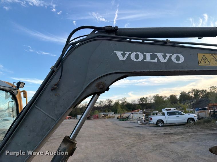 image for item FI0456 2007 Volvo ECR58 mini excavator