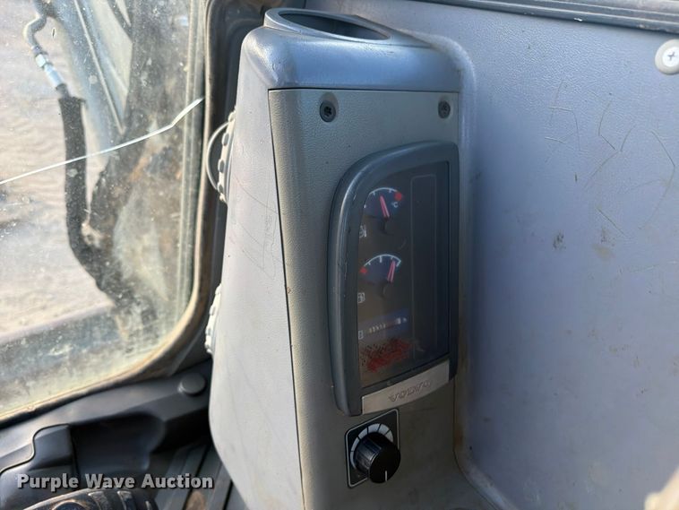 image for item FI0456 2007 Volvo ECR58 mini excavator