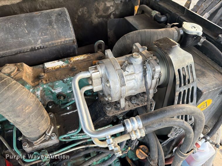image for item FI0456 2007 Volvo ECR58 mini excavator