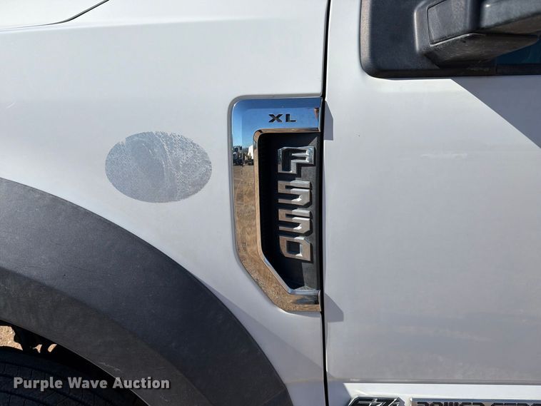 image for item FI2038 2020 Ford F550 vacuum truck