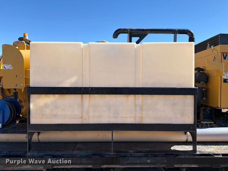 image for item FI2038 2020 Ford F550 vacuum truck