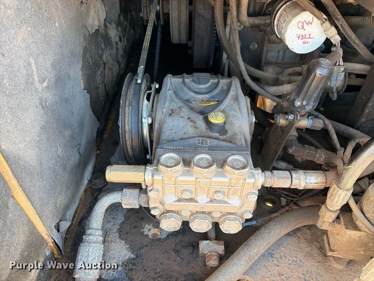 image for item FI2038 2020 Ford F550 vacuum truck