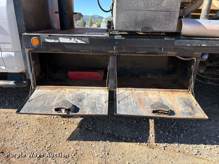image for item FI2038 2020 Ford F550 vacuum truck