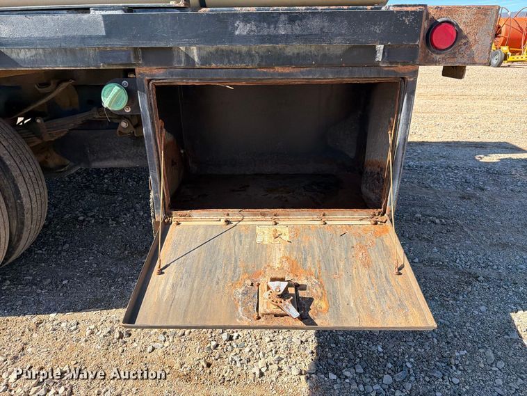 image for item FI2038 2020 Ford F550 vacuum truck