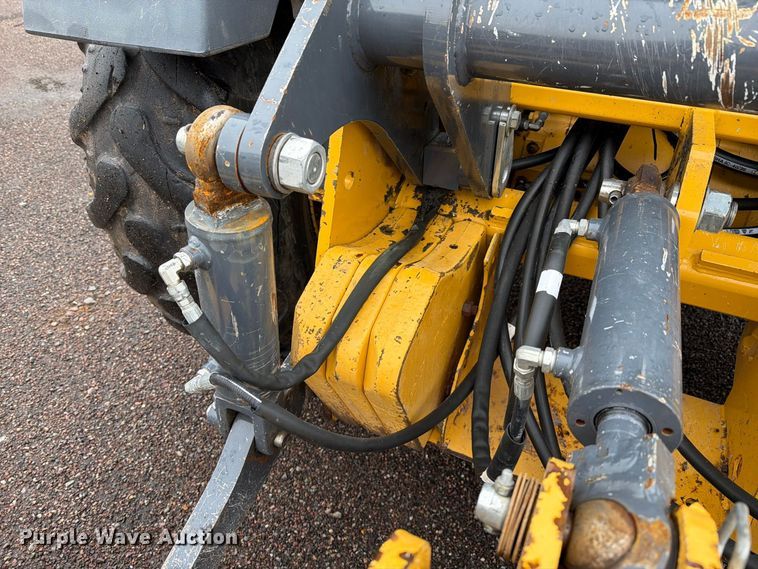 image for item FI2076 2020 John Deere 210LEP landscape tractor