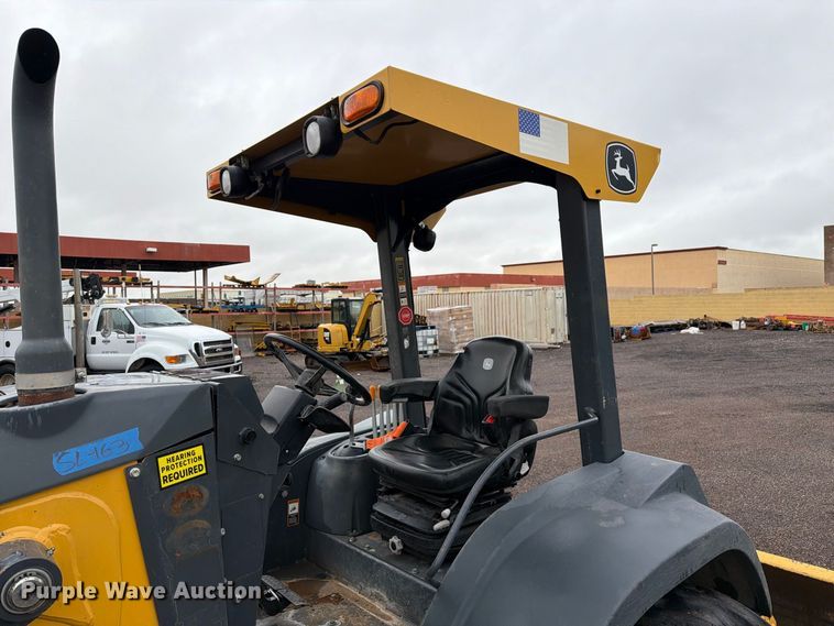 image for item FI2076 2020 John Deere 210LEP landscape tractor