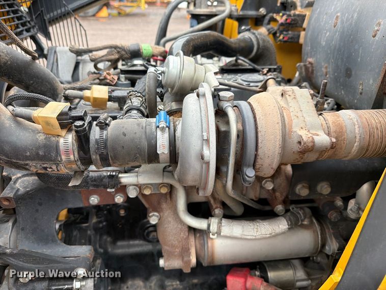 image for item FI2076 2020 John Deere 210LEP landscape tractor