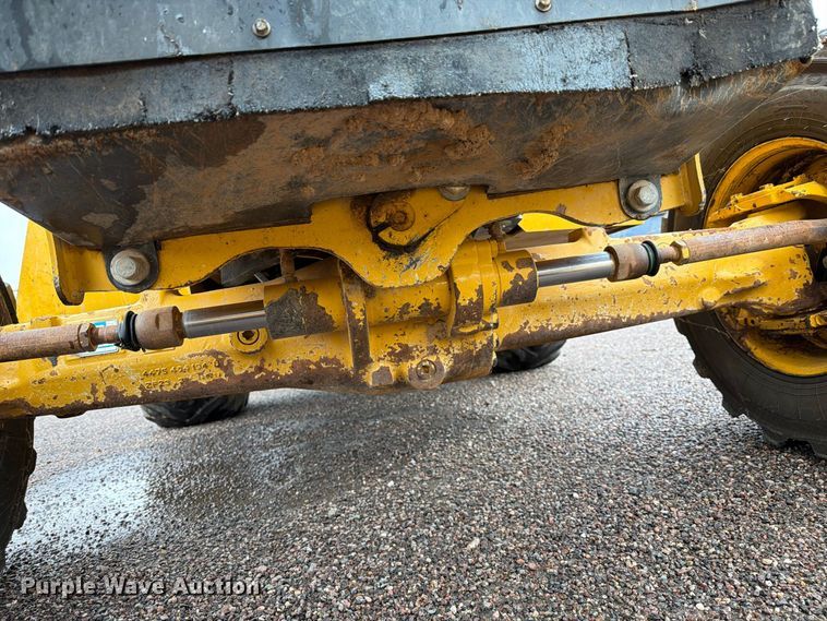 image for item FI2076 2020 John Deere 210LEP landscape tractor