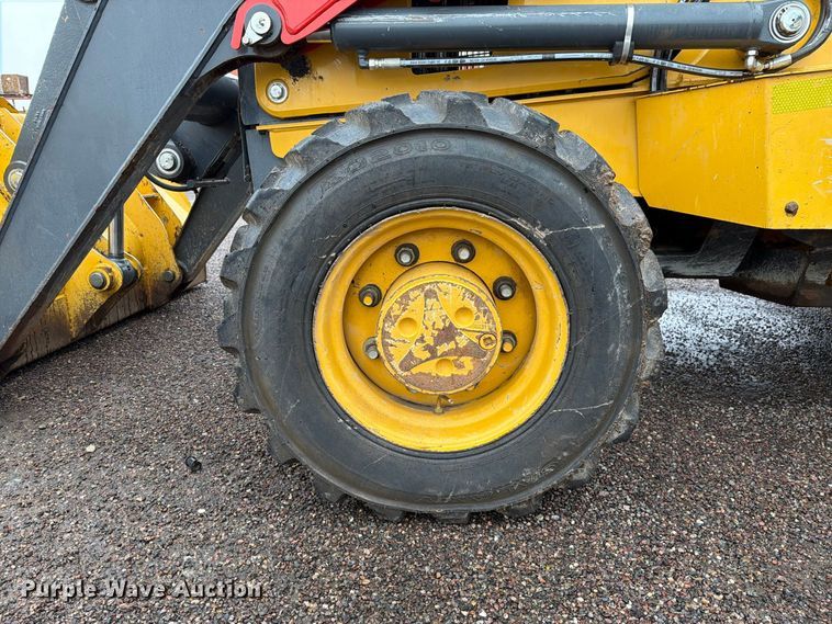 image for item FI2076 2020 John Deere 210LEP landscape tractor