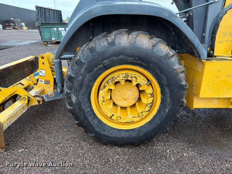 image for item FI2076 2020 John Deere 210LEP landscape tractor