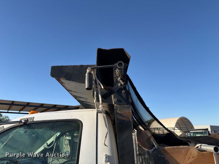 image for item FI2086 2005 Ford F650 dump truck
