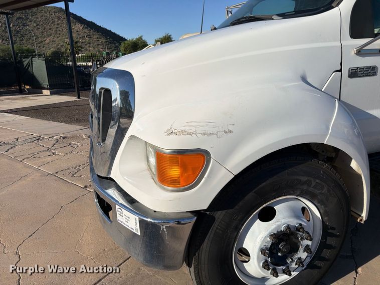 image for item FI2086 2005 Ford F650 dump truck