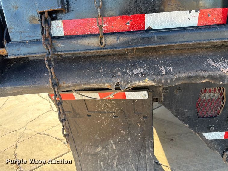 image for item FI2086 2005 Ford F650 dump truck
