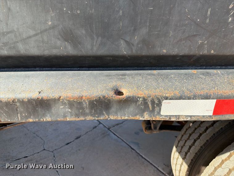 image for item FI2086 2005 Ford F650 dump truck