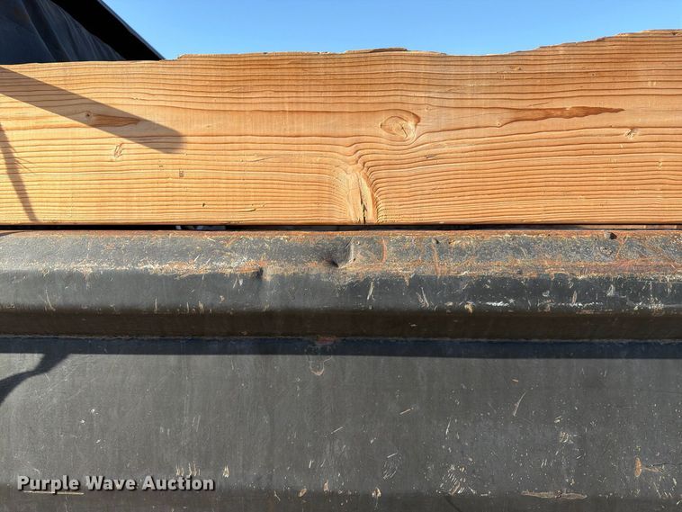 image for item FI2086 2005 Ford F650 dump truck