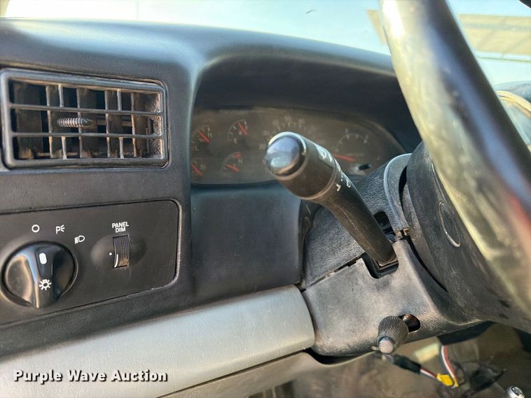 image for item FI2086 2005 Ford F650 dump truck